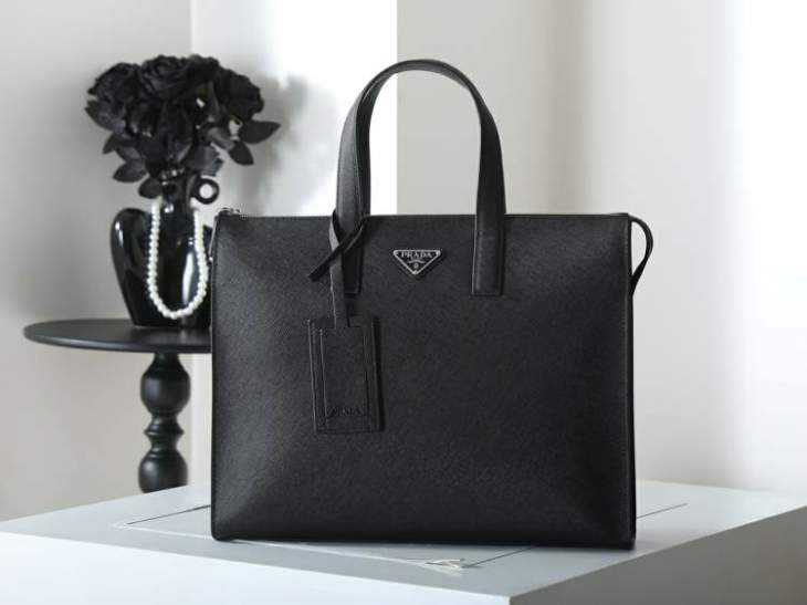 Picture of Prada Mens Bags _SKUfw239243814fw
